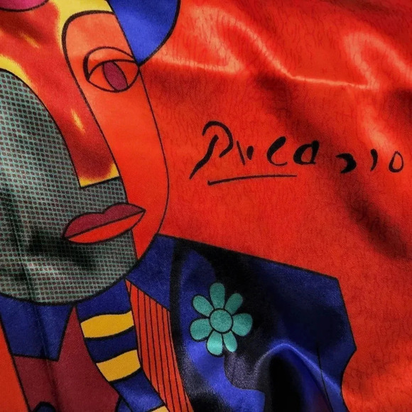 NWOT Silk-Feel Picasso Pattern Polyester Square Headwrap/Scarf 35 x 35 i… - Picture 3 of 3